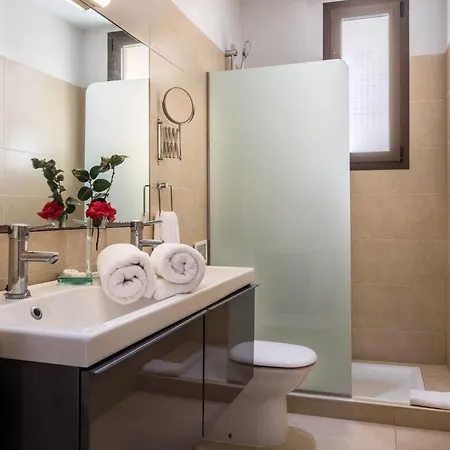 Апартаменты Flamboyan Адехе