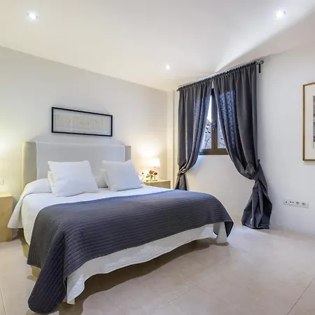 Апартаменты Flamboyan Адехе