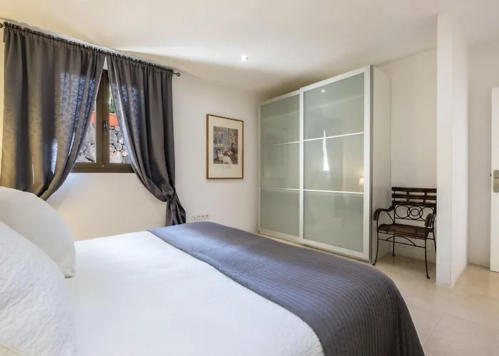 Апартаменты Flamboyan