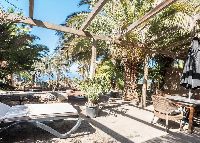 Flamboyan Адехе