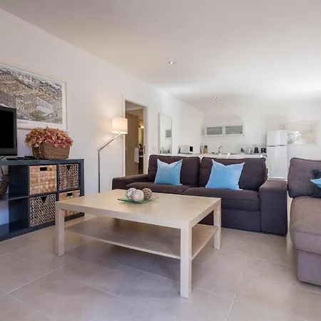 Flamboyan Апартаменти *